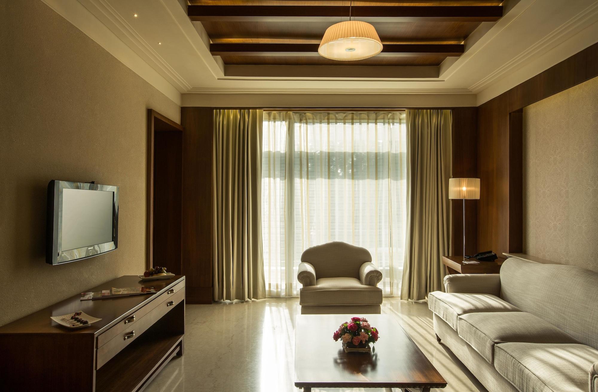 Hotel Mountview Чандігарх Екстер'єр фото