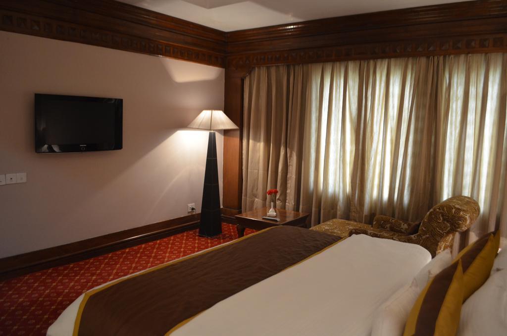 Hotel Mountview Чандігарх Екстер'єр фото