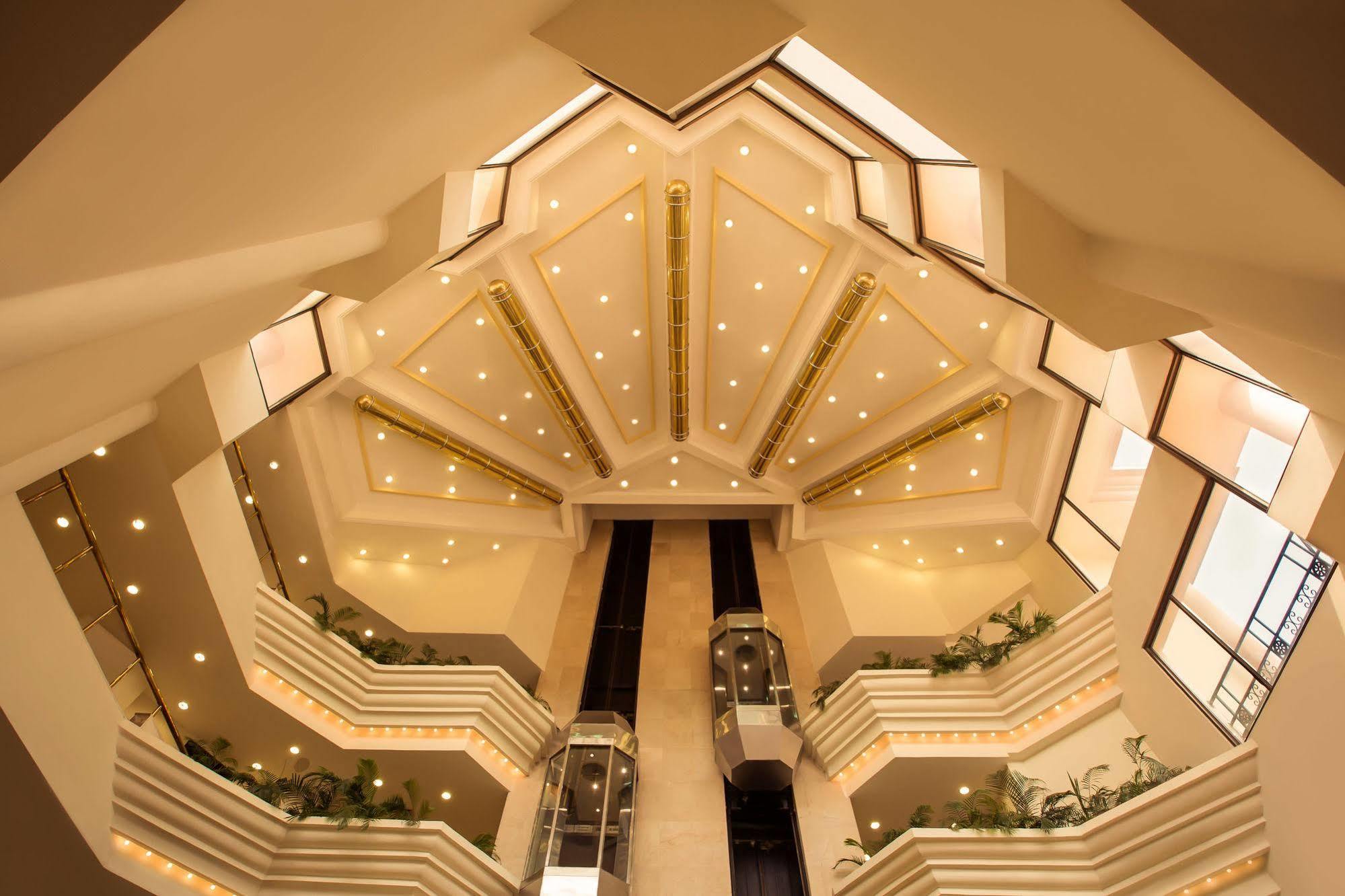 Hotel Mountview Чандігарх Екстер'єр фото