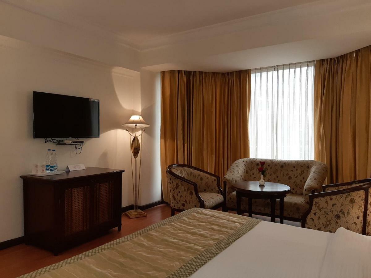 Hotel Mountview Чандігарх Екстер'єр фото