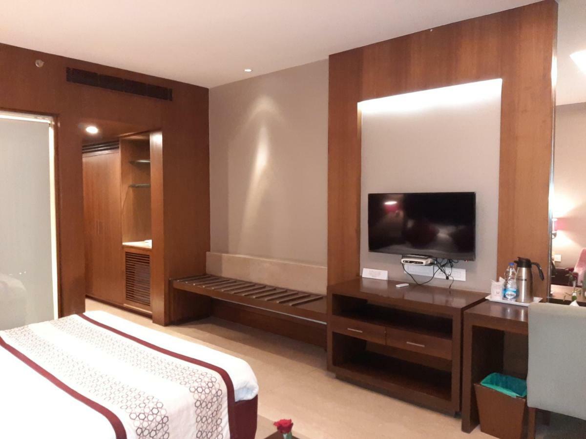 Hotel Mountview Чандігарх Екстер'єр фото